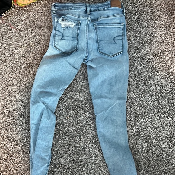 american eagle lightwash skinny jeans - Picture 2 of 2